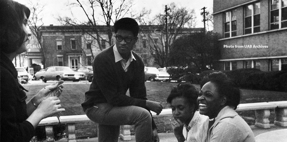 Students in front of Tidwell Hall, 1969